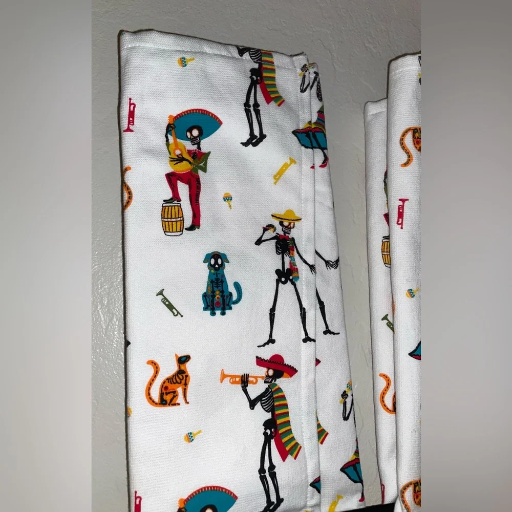 NWOT! Cynthia Rowley Halloween/Dia De Los Muertos Cotton Towel Set 18”x28”🎃